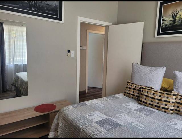 5 BEDROOM HOUSE FOR SALE IN MARGATE BEACH